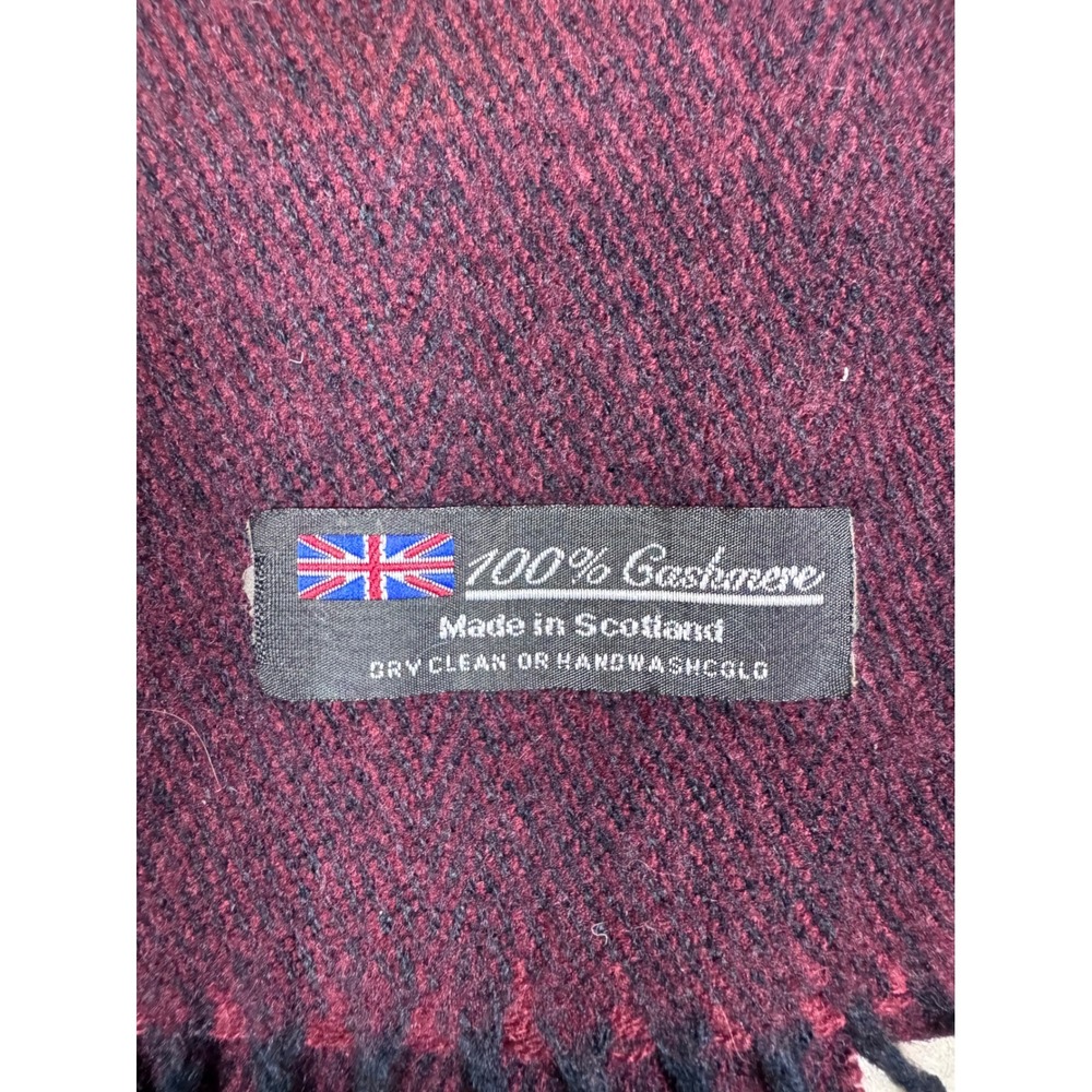 k215. 100% Cashmere Scarf Made in Scotland Burgundy Navy Blue Chevron Fringed